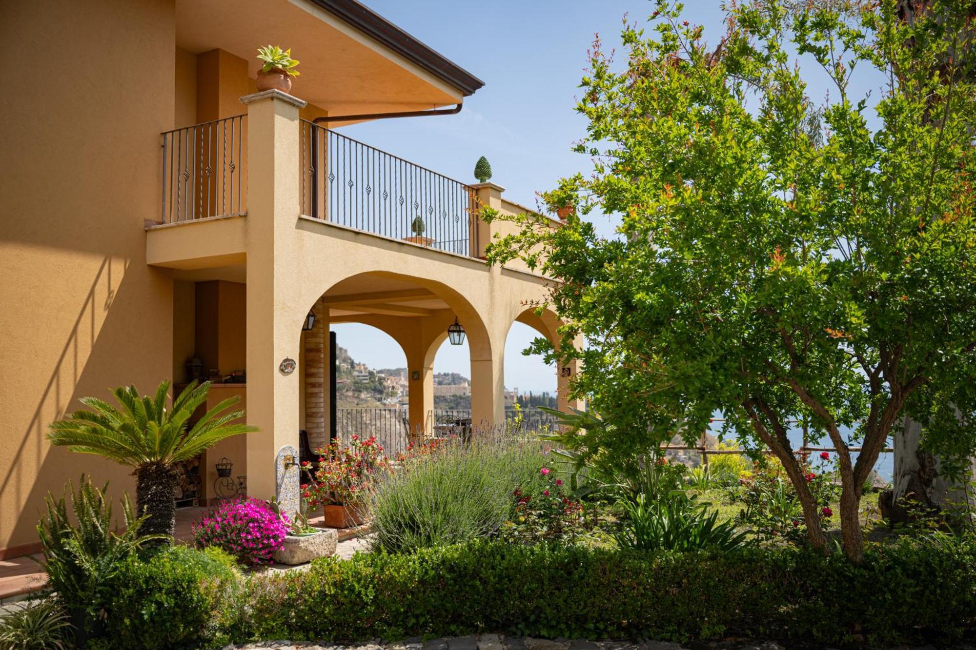 Sea View Villa ตาออร์มินา ภายนอก รูปภาพ