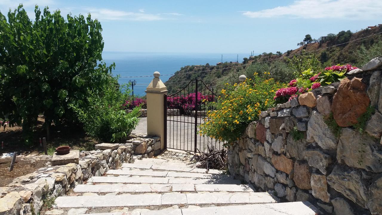 Sea View Villa ตาออร์มินา ภายนอก รูปภาพ